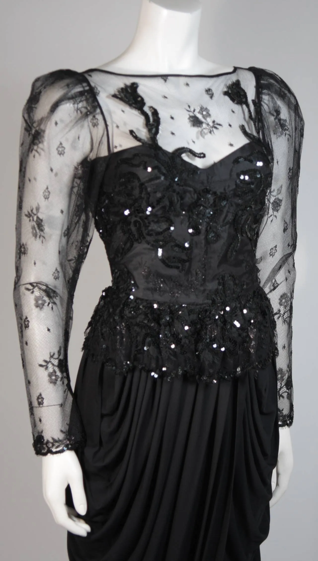 VICKY TIEL Black Lace and Jersey Gown Size 38