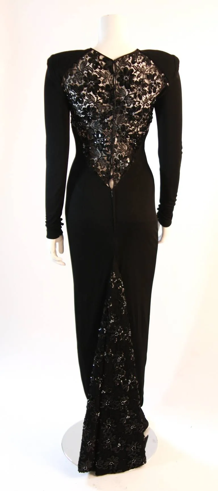 VICKY TIEL Sequined Lace Black Gown Size 38