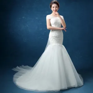 Wedding Guest Dresses: Wedding Dresses Illusion V-Neck Short Tulle Lace Embroidery
