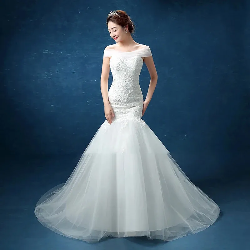 Wedding Guest Dresses: Wedding Dresses Illusion V-Neck Short Tulle Lace Embroidery