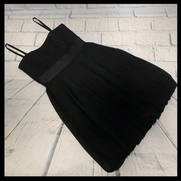 White HOUSE BLACK MARKET Pleated Bubble Dress