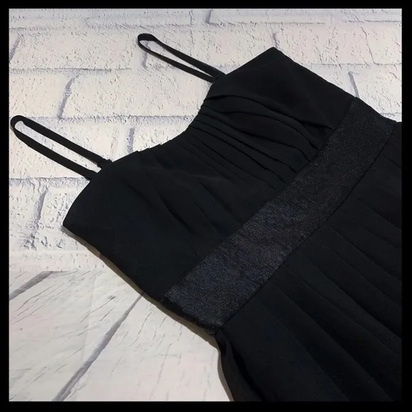 White HOUSE BLACK MARKET Pleated Bubble Dress