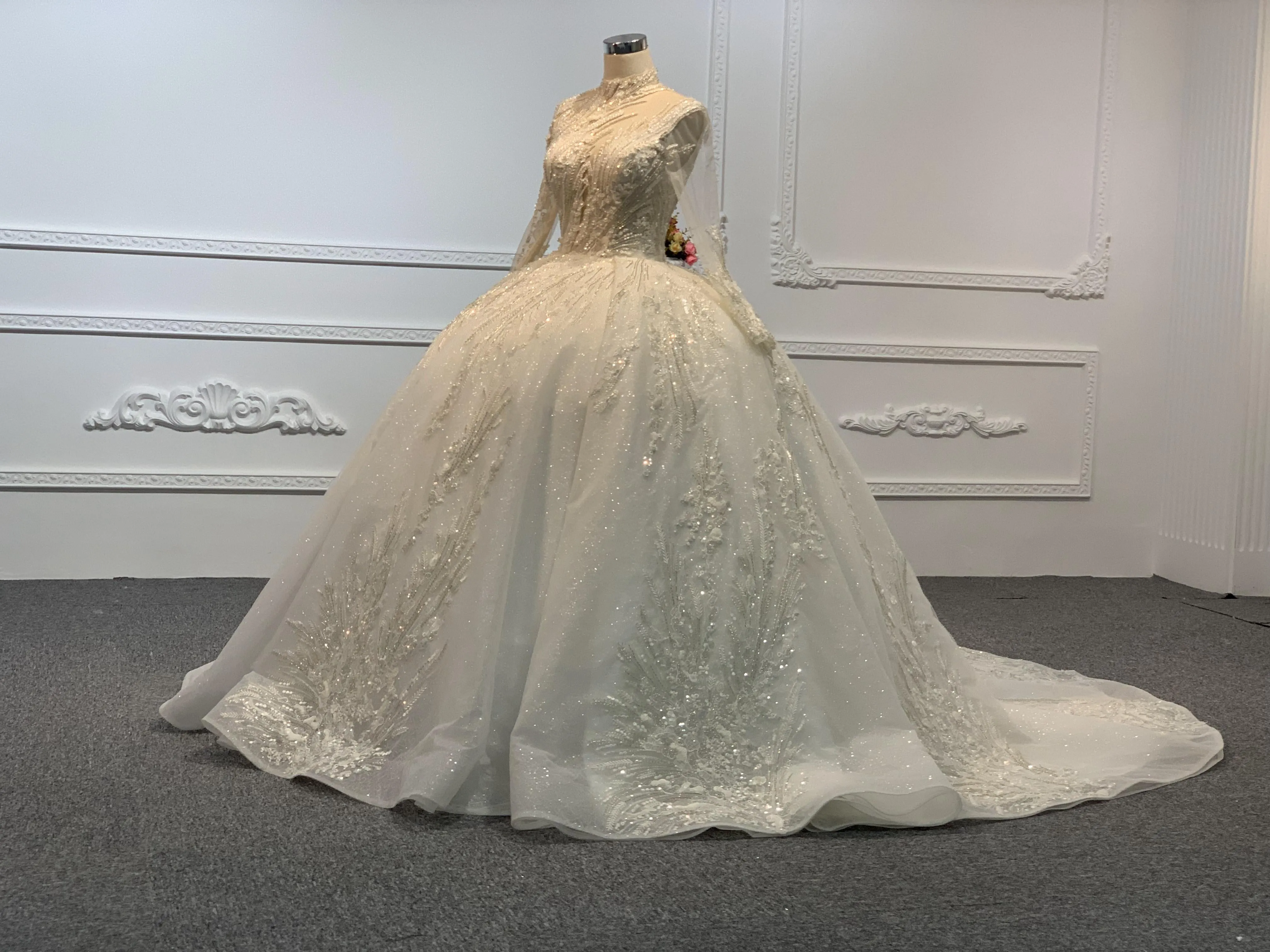 Z030-BYG SUPER LUXURIOUS BALL GOWN WITH HEAVY BEEDING LACE