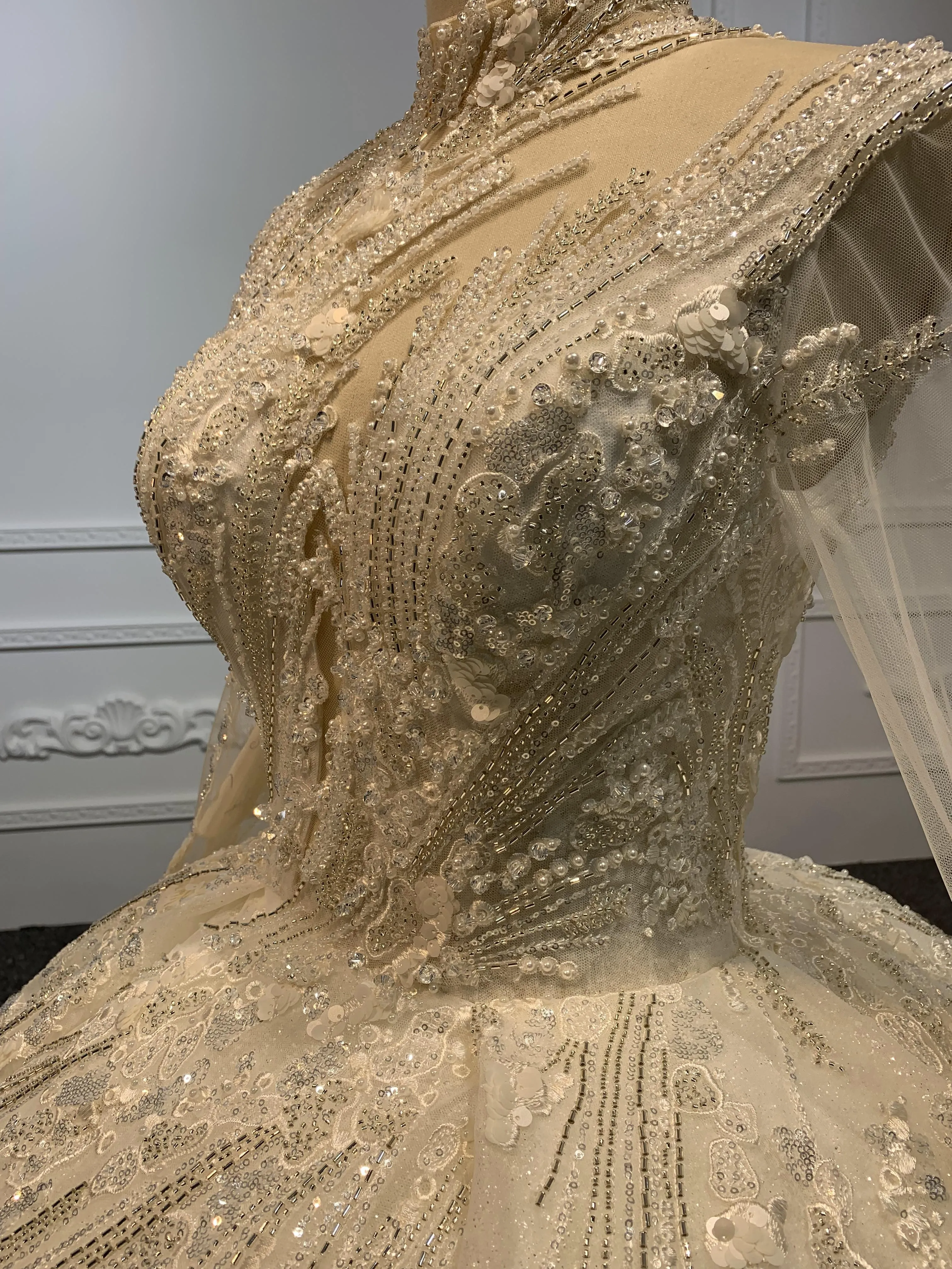 Z030-BYG SUPER LUXURIOUS BALL GOWN WITH HEAVY BEEDING LACE